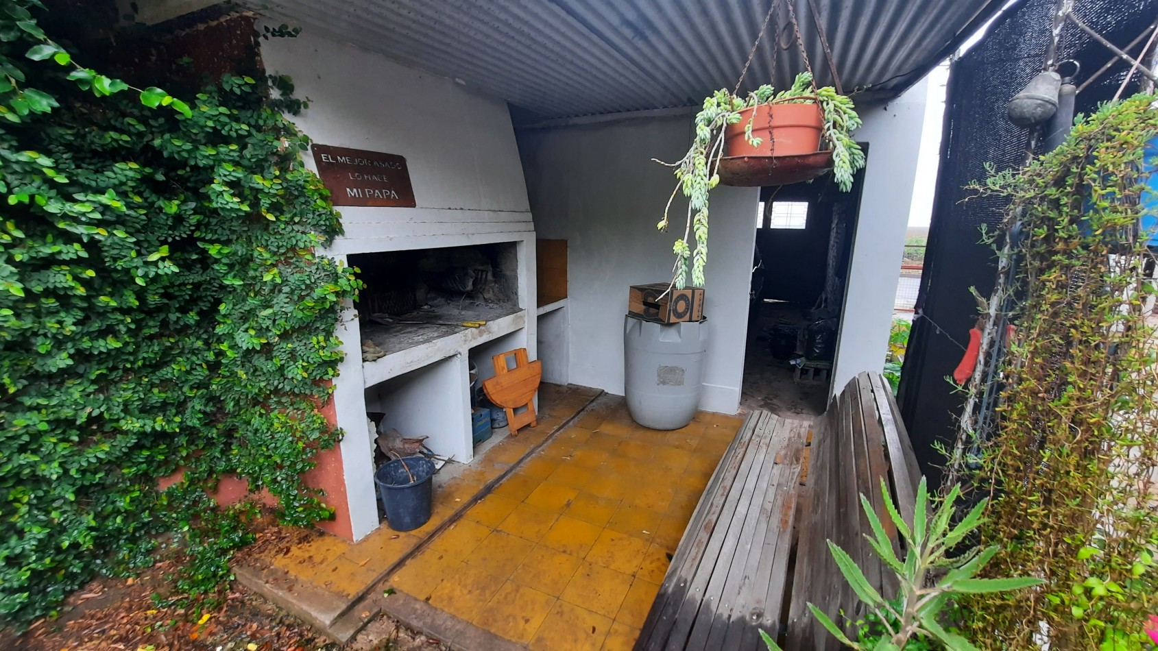 Casa de 3 dormitorios en amplio lote en General Rojo