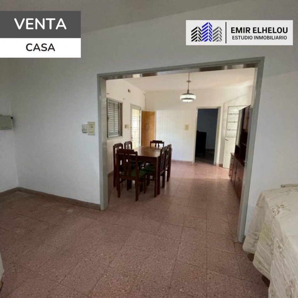 Casa de dos dormitorios ubicada en la esquina de Pringles y Brown, San Nicolas.