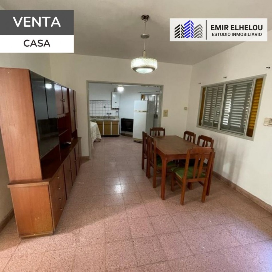 Casa de dos dormitorios ubicada en la esquina de Pringles y Brown, San Nicolas.