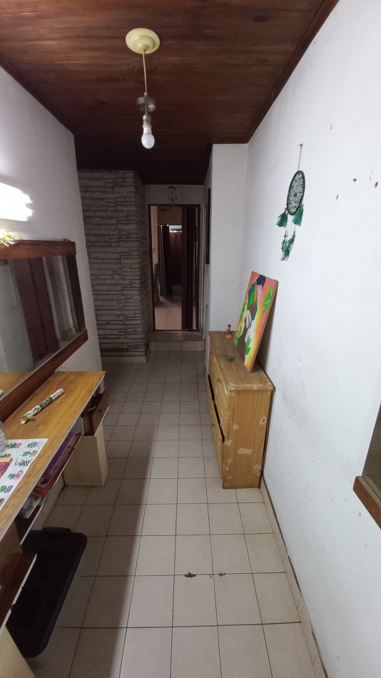 Casa de 3 dormitorios ubicada sobre calle Alvear