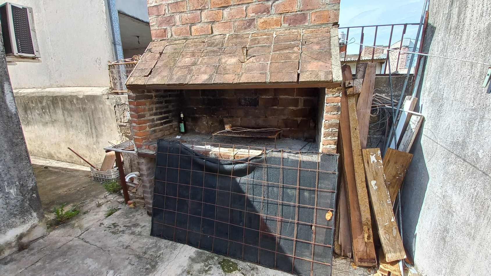 Casa de 3 dormitorios ubicada sobre calle Alvear