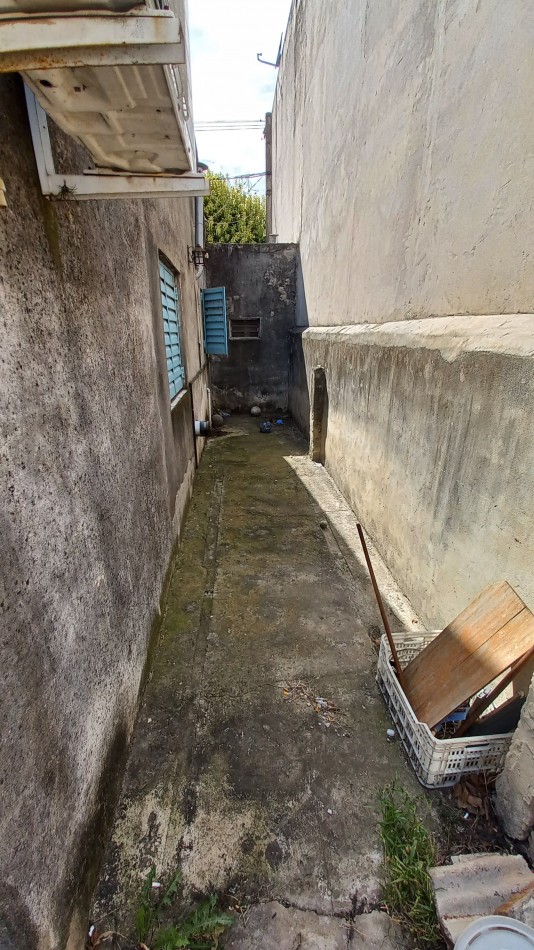 Casa de 3 dormitorios ubicada sobre calle Alvear