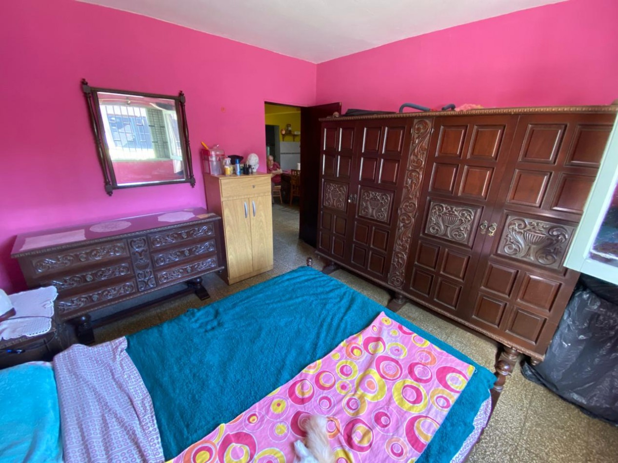 Casa de 2 dormitorios y dependencias en Pavon 427