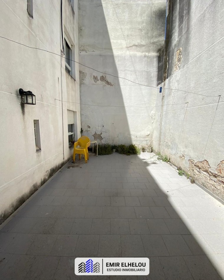 Departamento de 1 dormitorio con patio en Cochabamba 1076