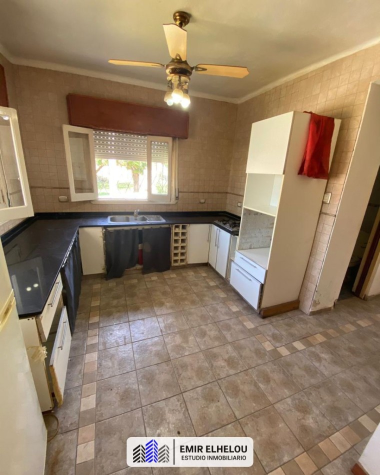 Casa de 3 dormitorios y dependencias en La Emilia (San Nicolas)