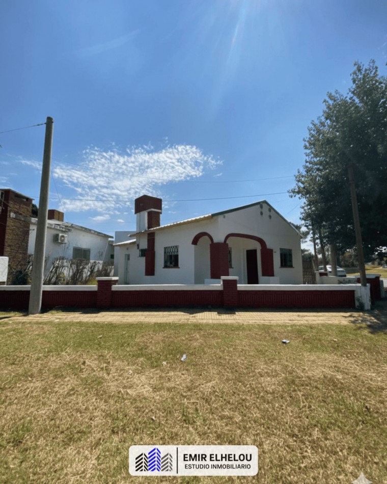 Casa de 3 dormitorios y dependencias en La Emilia (San Nicolas)