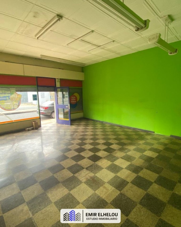 Local comercial en alquier en Urquiza 242