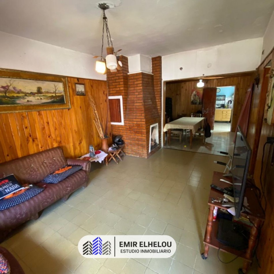 Casa apta credito de 2 dormitorios en Piaggio 1195 (Barrio Avambae) 