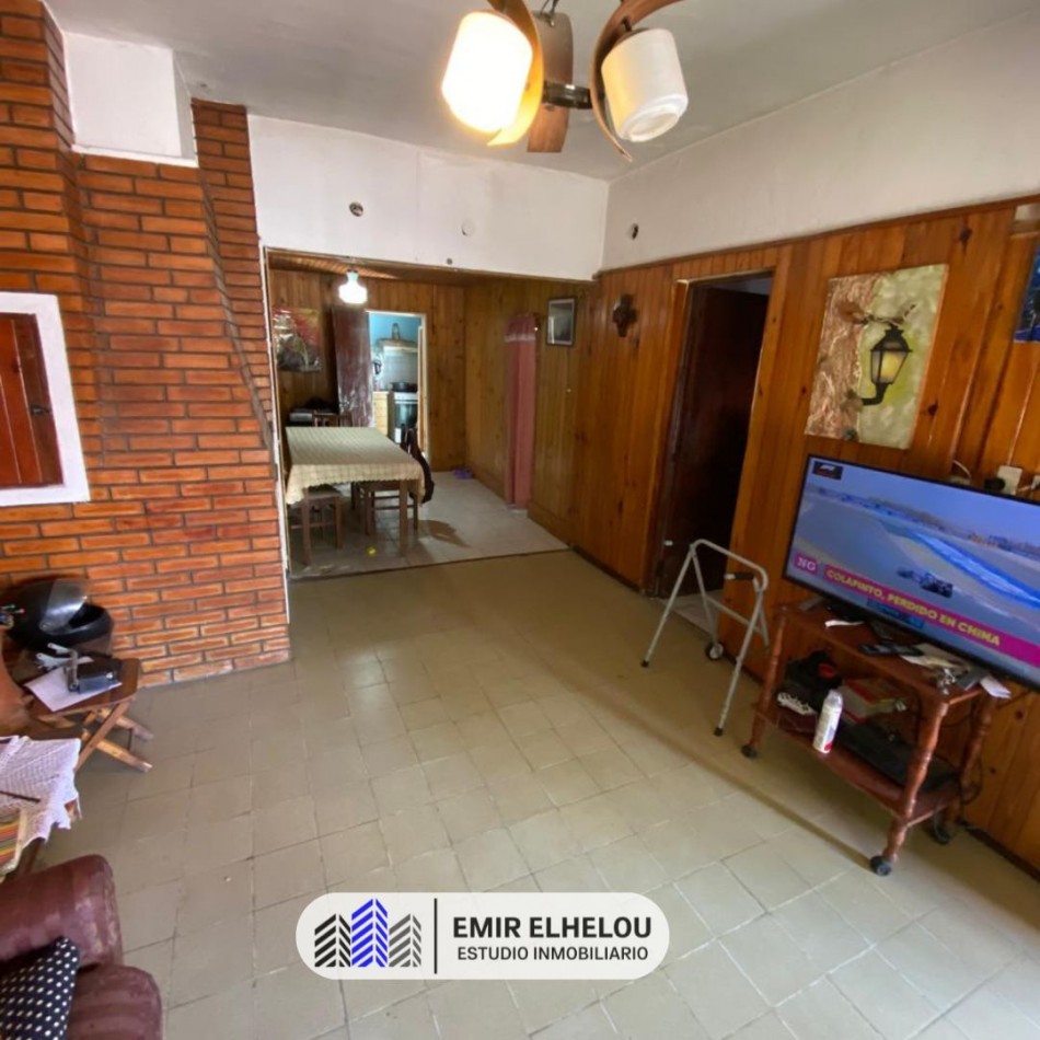 Casa apta credito de 2 dormitorios en Piaggio 1195 (Barrio Avambae) 