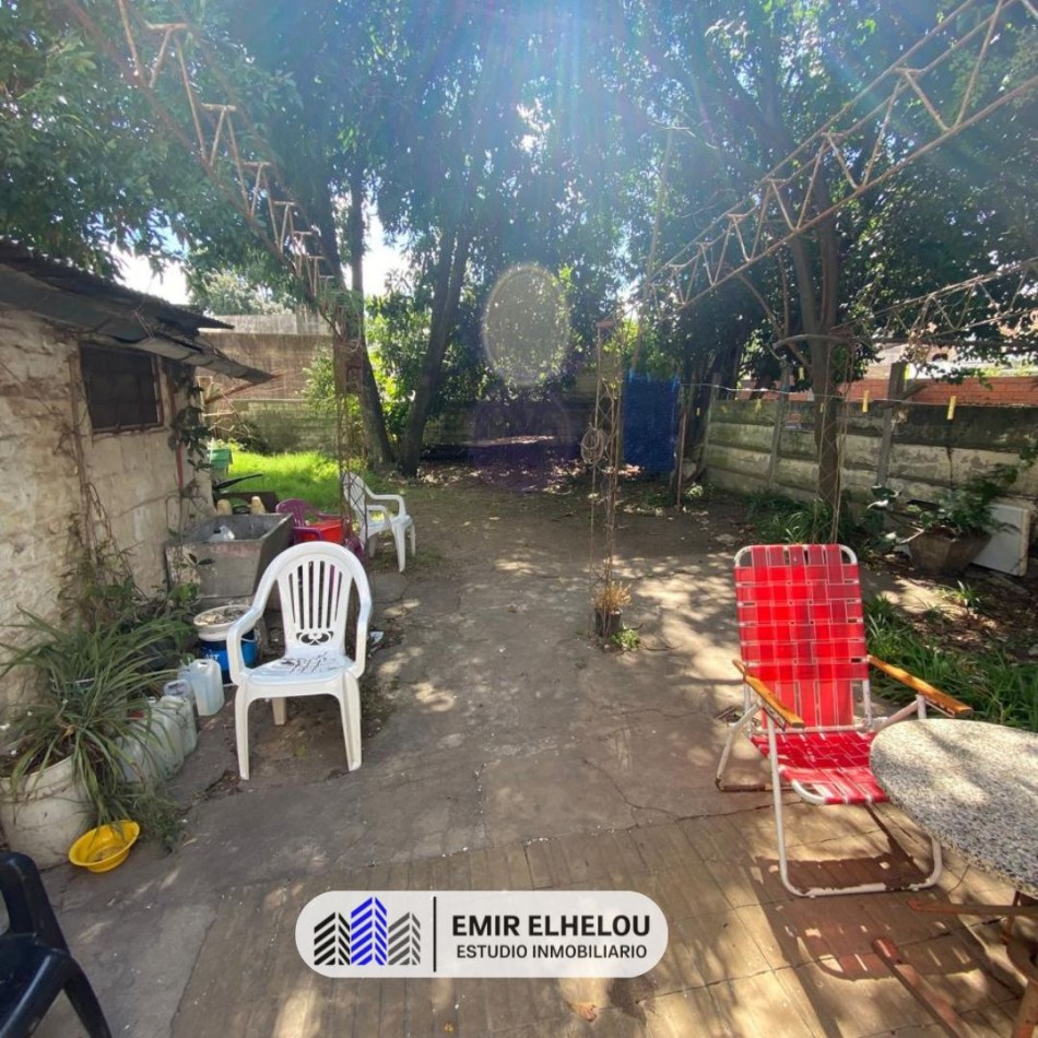 Casa apta credito de 2 dormitorios en Piaggio 1195 (Barrio Avambae) 