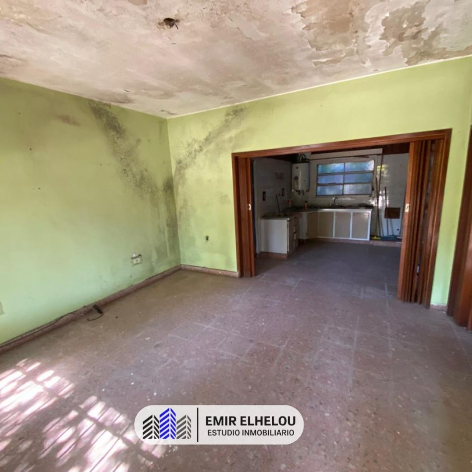 Casa de 2 dormitorios y cochera apta credito en Rademil 412