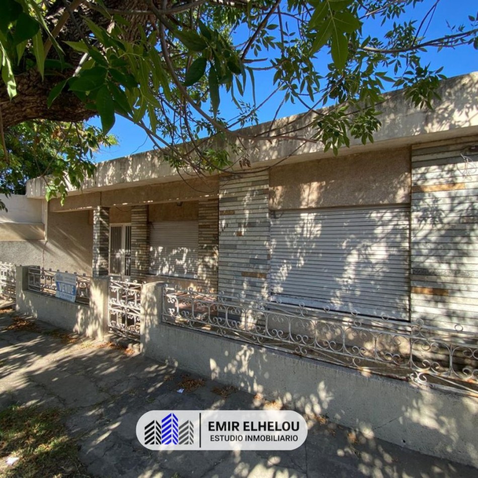 Casa de 2 dormitorios y cochera apta credito en Rademil 412