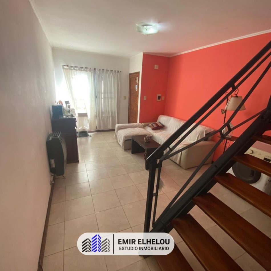 Duplex de 3 dormitorios con cochera en Barrio Saavedra