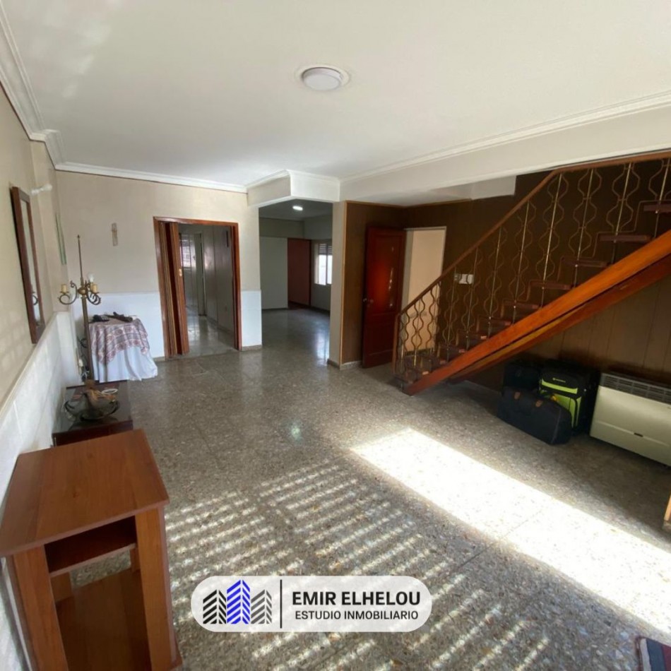 Casa de 3 dormitorios y dep. en Barrio Don Bosco