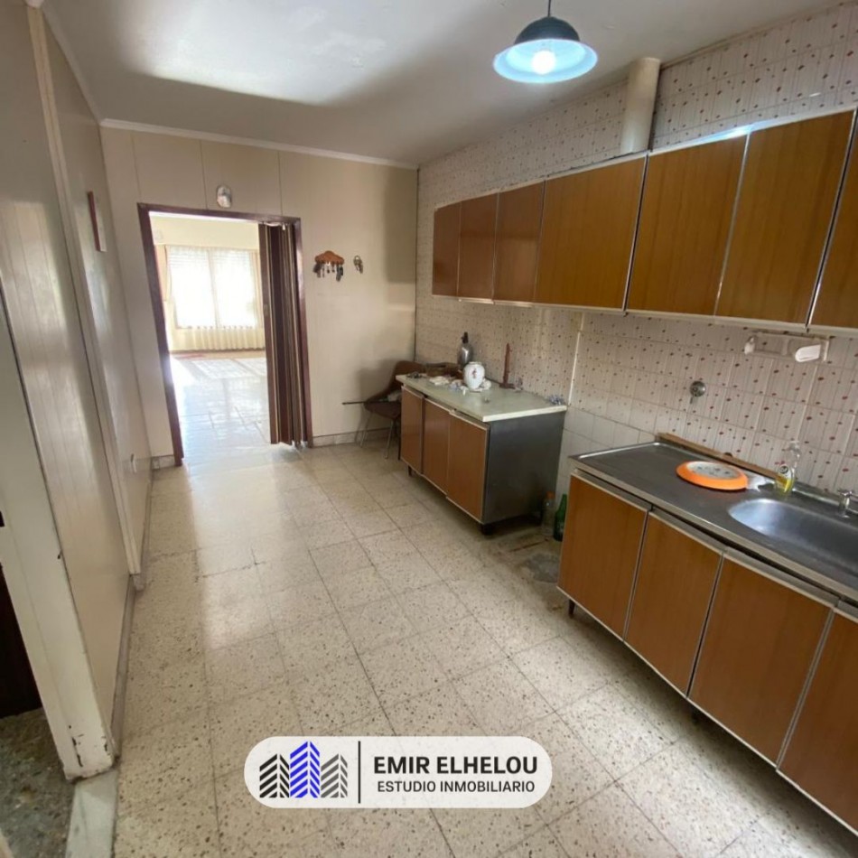 Casa de 3 dormitorios y dep. en Barrio Don Bosco