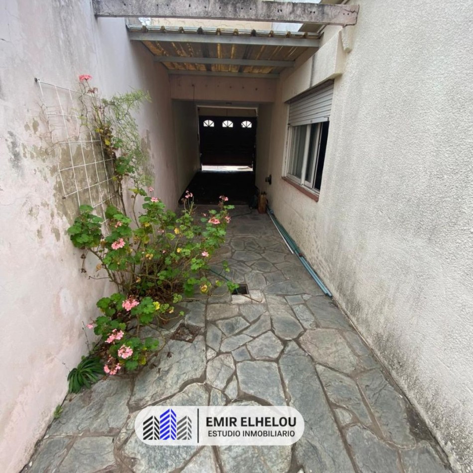 Casa de 3 dormitorios y dep. en Barrio Don Bosco