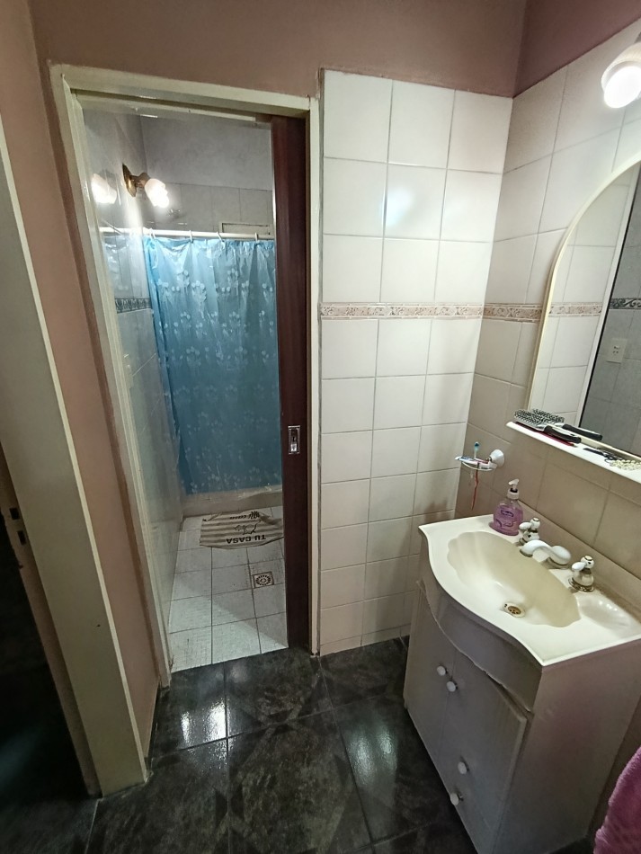 Casa de 3 dormitorios y dependencias en Moreno 216