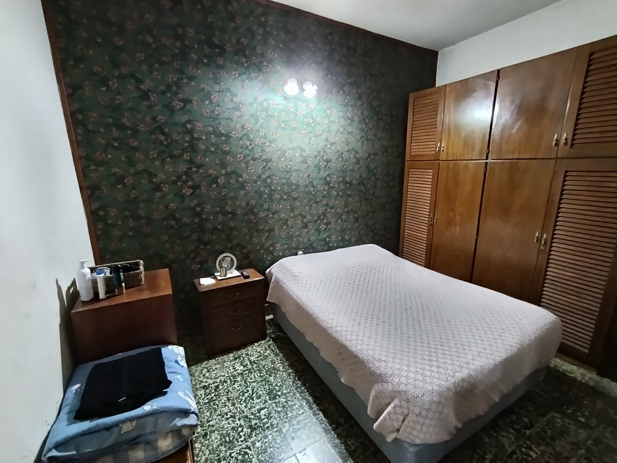 Casa de 3 dormitorios y dependencias en Moreno 216