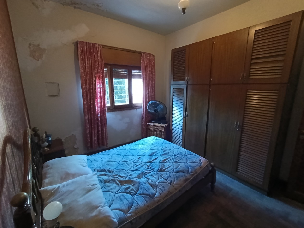 Casa de 3 dormitorios y dependencias en Moreno 216