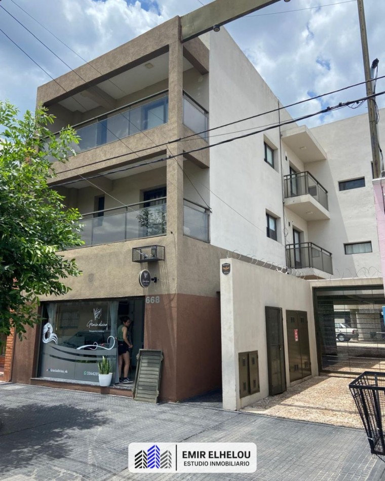 Departamento de un dormitorio con cochera en Juan B Justo 668