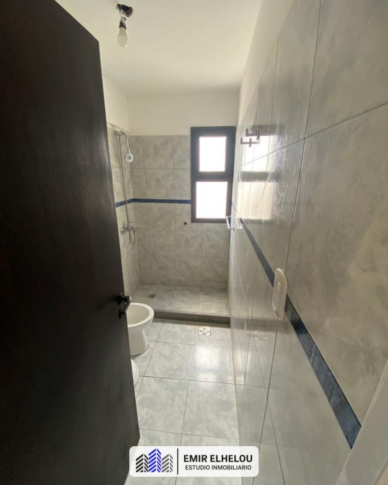 Departamento de un dormitorio con cochera en Juan B Justo 668