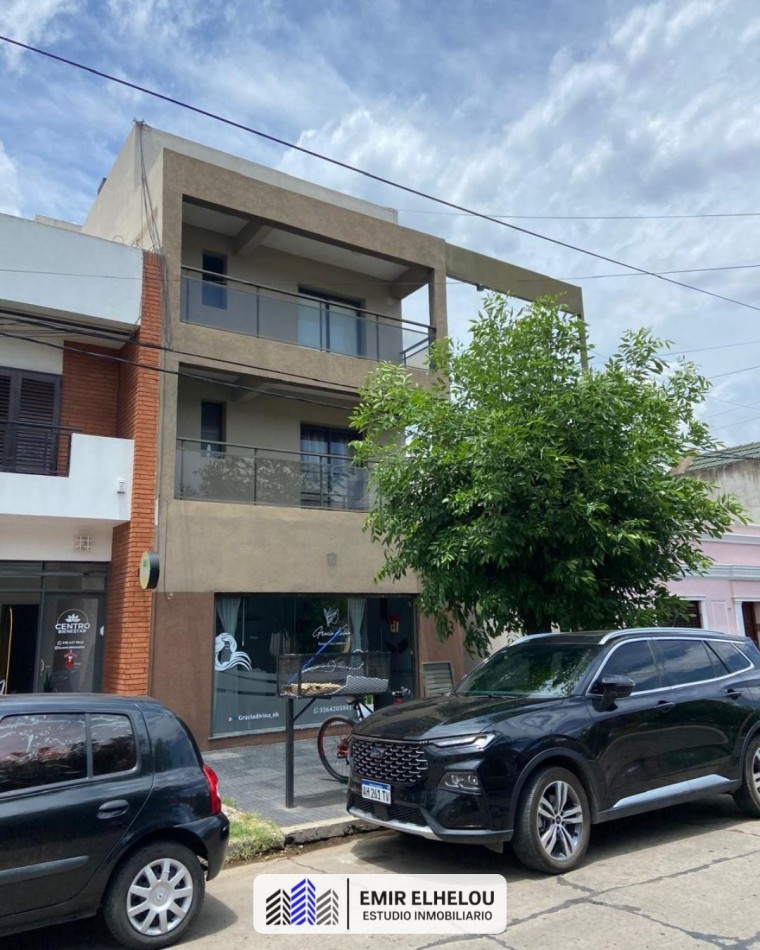 Departamento de un dormitorio con cochera en Juan B Justo 668