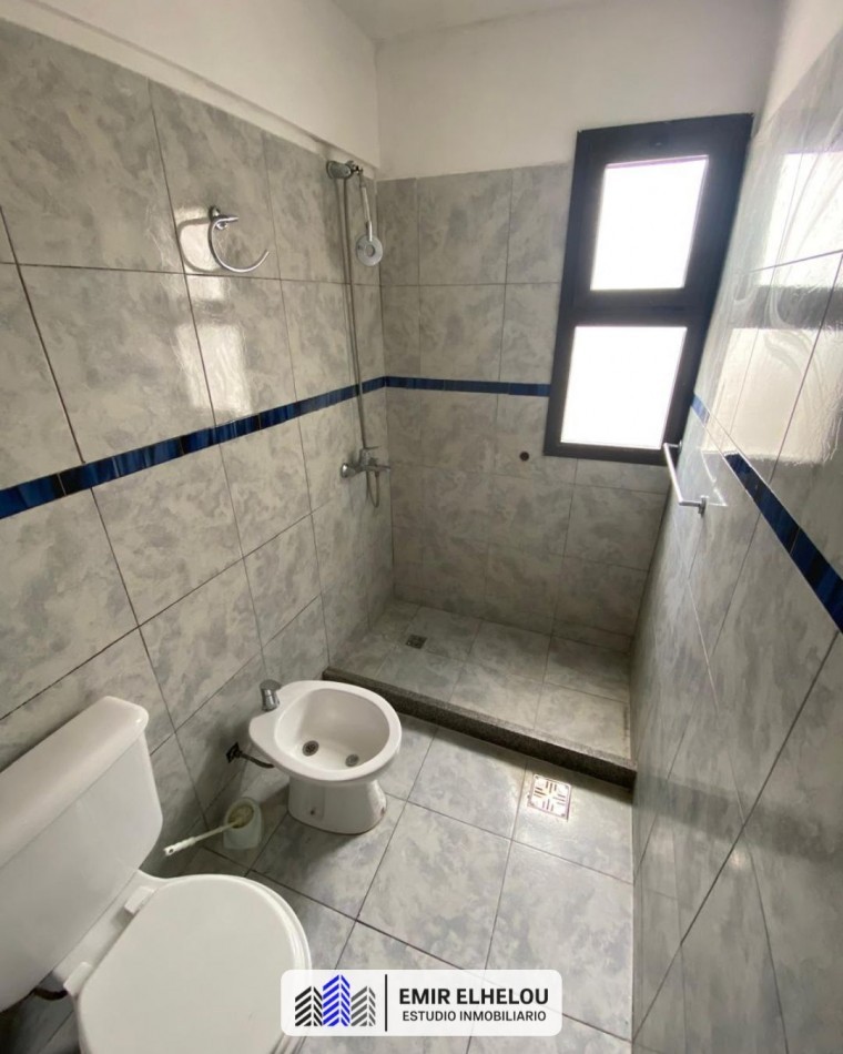 Departamento de un dormitorio con cochera en Juan B Justo 668