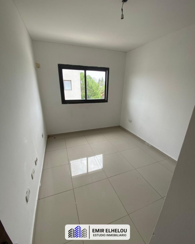 Departamento de un dormitorio con cochera en Juan B Justo 668