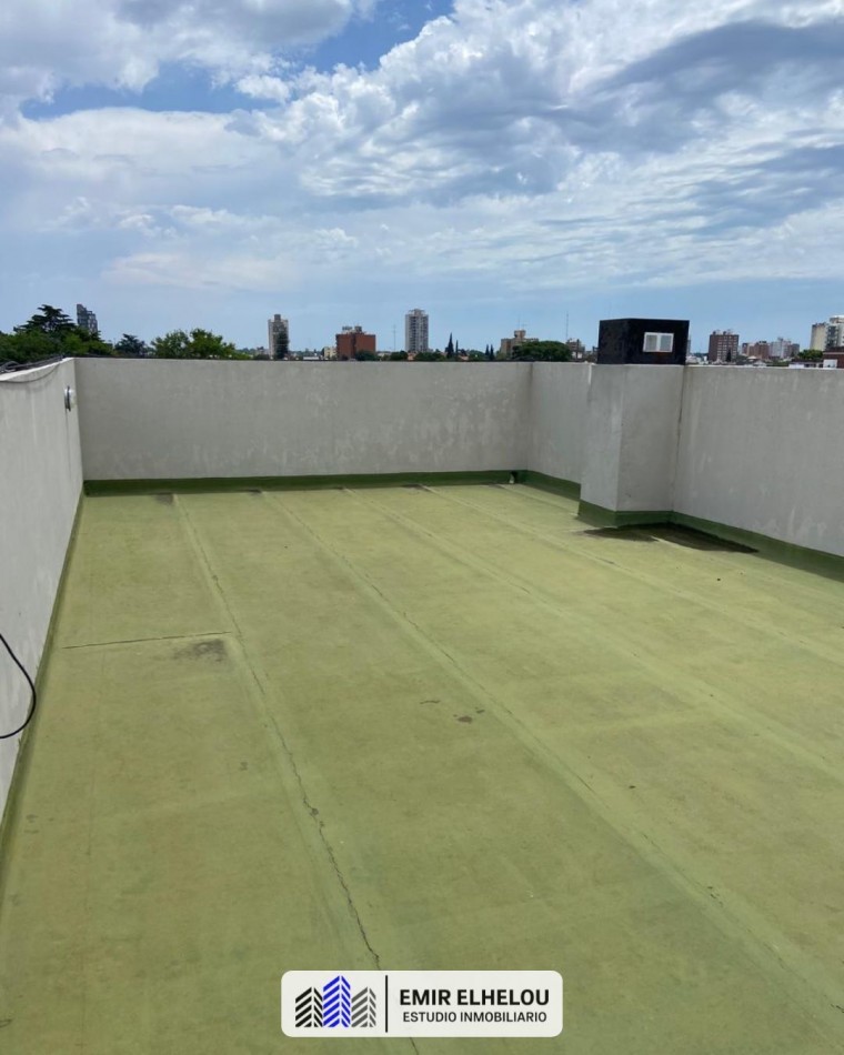 Departamento de un dormitorio con cochera en Juan B Justo 668