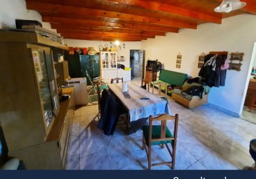 Casa de 2 dormitorios en gran lote en Villa General Savio (Sanchez)