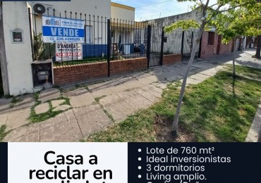 Casa a reciclar sobre amplio lote en Barrio Don Bosco