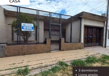 Casa de 3 dormitorios con dependencias en Lamadrid 290
