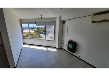 Departamento de 1 dormitorio en Alvear y Ameghino