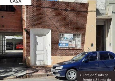 Casa de dos dormitorios a reciclar en Lavalle 80
