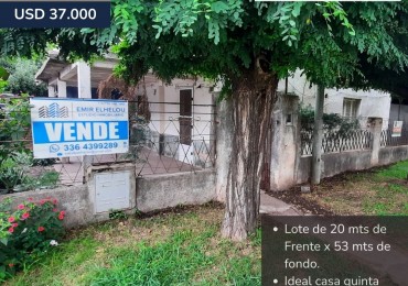 Casa de 2 dormitorios en amplio Lote en Acevedo 3170 (Campos Salles)