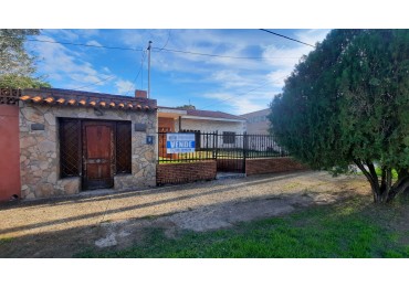 Retasada!! Casa de 4 dormitorios y dependencias en Empalme, Villa Constitucion