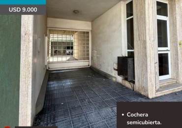 Cochera en pleno centro