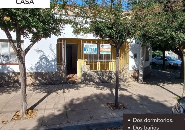 Casa de dos dormitorios ubicada en la esquina de Pringles y Brown, San Nicolas.