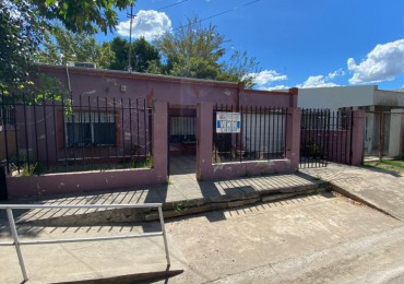 Casa apta credito de 2 dormitorios en Piaggio 1195 (Barrio Avambae) 